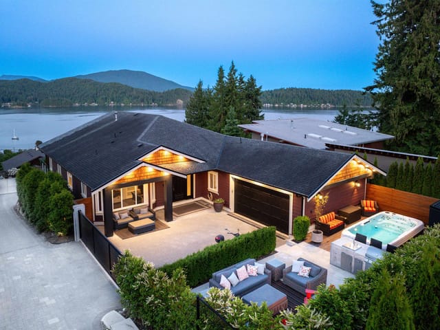 House for sale in Gibsons, Sunshine Coast, 588 North Fletcher Road, 263191194 | Realtylink.org