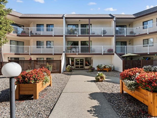 Apartment for sale in Surrey, South Surrey White Rock, 301 12890 17 Avenue, 263191346 | Realtylink.org