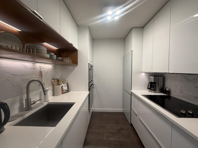 Apartment for rent in Vancouver, Vancouver West, 102 985 W 10th Avenue, 263191400 | Realtylink.org