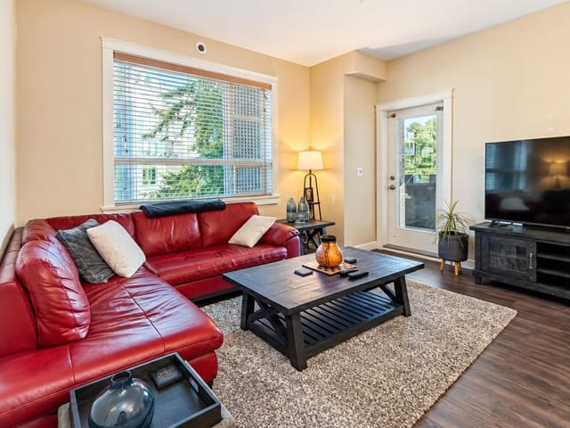 Apartment for rent in Surrey, South Surrey White Rock, 405 3535 146a Street, 263191401 | Realtylink.org