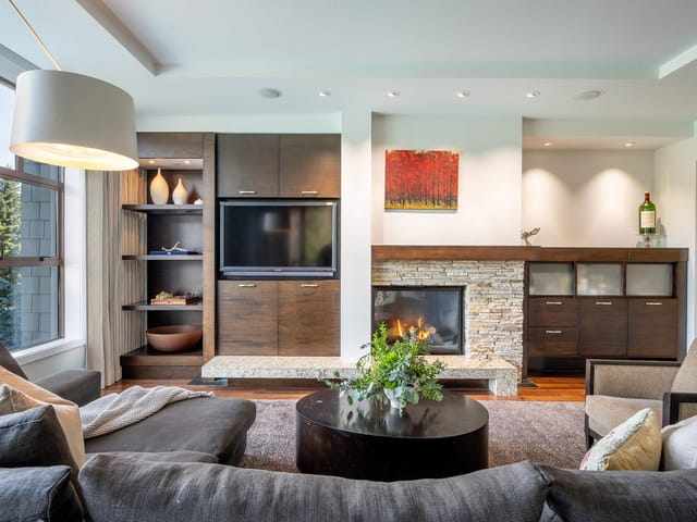 Apartment for sale in Whistler, Whistler, 33 4617 Blackcomb Way, 263191453 | Realtylink.org