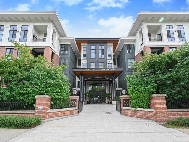 Apartment for rent in Surrey, South Surrey White Rock, 400 15138 34 Avenue, 263191494 | Realtylink.org