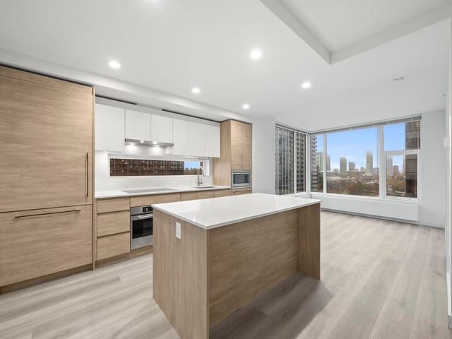 Apartment for sale in Surrey, North Surrey, 1204 13615 Fraser Highway, 263191642 | Realtylink.org