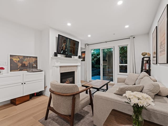 Apartment for sale in North Vancouver, North Vancouver, 118 365 E 1st Street, 263191720 | Realtylink.org