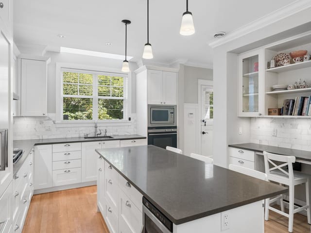 1/2 Duplex for sale in West Vancouver, West Vancouver, 2071 Esquimalt Avenue, 263191772 | Realtylink.org