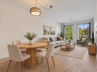 Apartment for sale in Surrey, South Surrey White Rock, 216 15138 34 Avenue, 263191789 | Realtylink.org