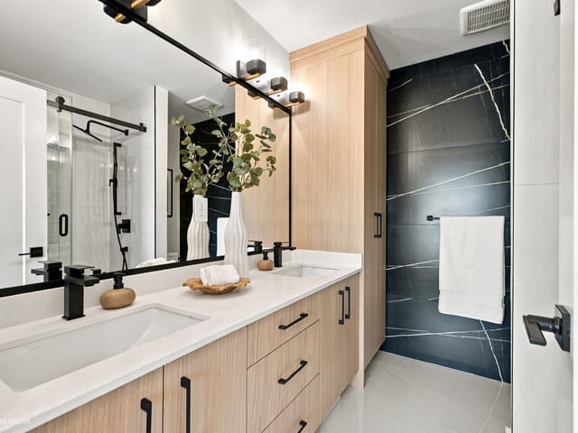 Townhouse for sale in Surrey, Cloverdale, 1 17432 58 Avenue, 263191841 | Realtylink.org