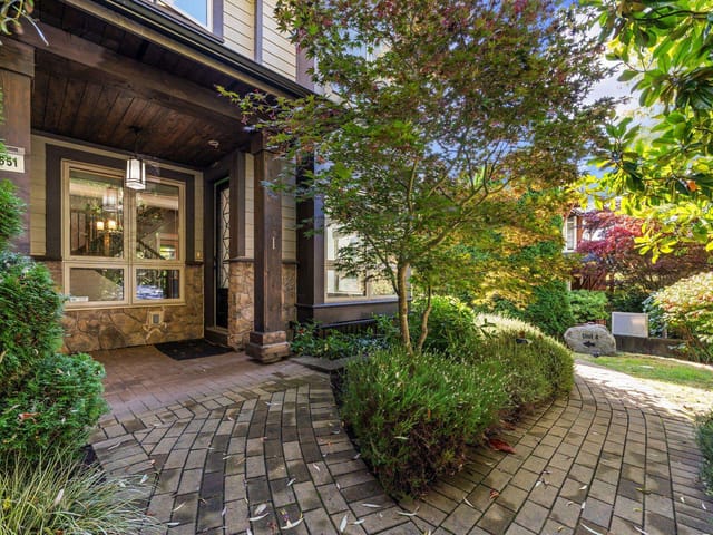 1/2 Duplex for sale in North Vancouver, North Vancouver, 1 651 W 14th Street, 263191849 | Realtylink.org