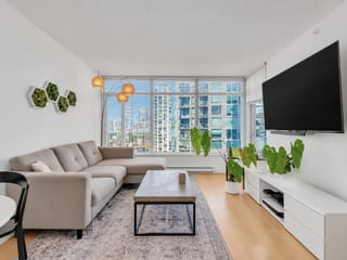 Apartment for sale in Vancouver, Vancouver West, 2102 888 Homer Street, 263191927 | Realtylink.org