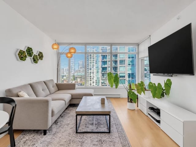 Apartment for sale in Vancouver, Vancouver West, 2102 888 Homer Street, 263191927 | Realtylink.org