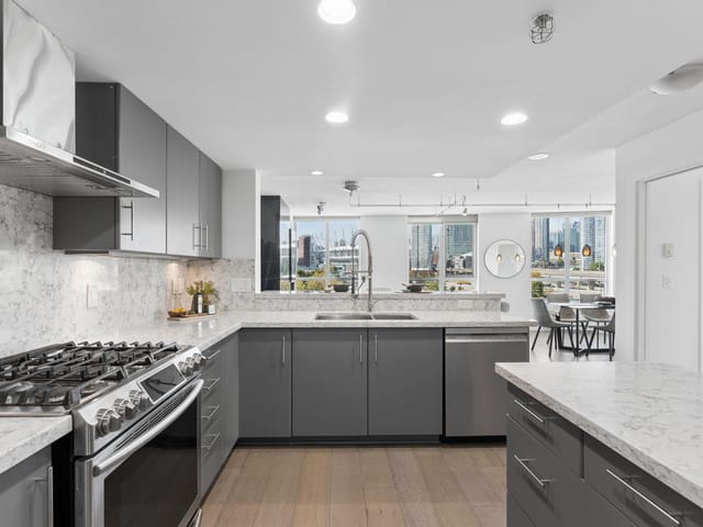 Apartment for sale in Vancouver, Vancouver East, 506 120 Milross Avenue, 263191982 | Realtylink.org