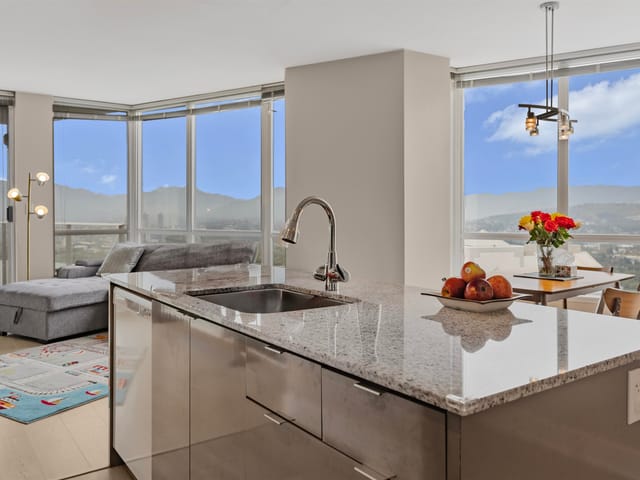 Apartment for sale in Burnaby, Burnaby South, 2703 4808 Hazel Street, 263192013 | Realtylink.org
