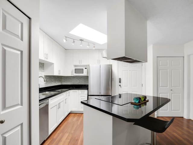 Apartment for sale in Squamish, Squamish, B310 40120 Willow Crescent, 263192023 | Realtylink.org