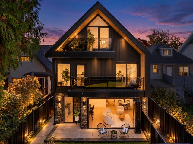 1/2 Duplex for sale in Vancouver, Vancouver East, 2 2145 Napier Street, 263192042 | Realtylink.org