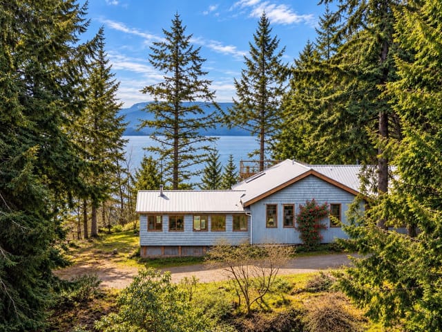 House for sale in Galiano Island, Islands-Van. & Gulf, 1690 Cottage Way, 263192277 | Realtylink.org