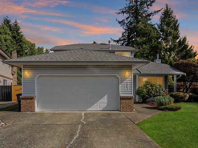 House for sale in Surrey, Surrey, 6982 128a Street, 263192337 | Realtylink.org