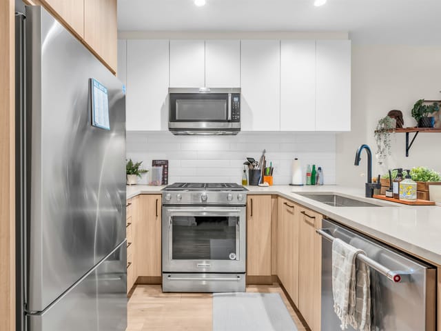 Apartment for sale in Coquitlam, Coquitlam, 113 707 Como Lake Avenue, 263192339 | Realtylink.org