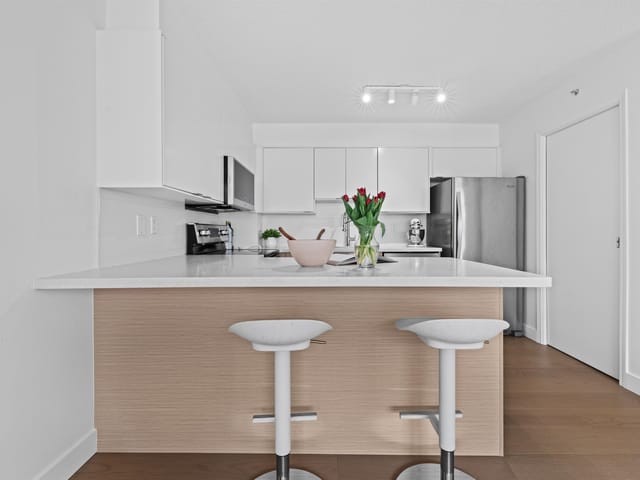Apartment for sale in Vancouver, Vancouver West, 204 1633 W 8th Avenue, 263192388 | Realtylink.org