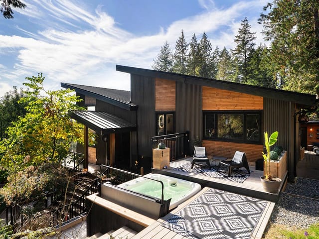 House for sale in Bowen Island, Bowen Island, 955 Windjammer Road, 263192558 | Realtylink.org
