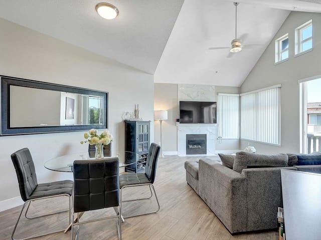 Apartment for rent in Surrey, South Surrey White Rock, 4th floor 15350 16a Avenue, 263192609 | Realtylink.org