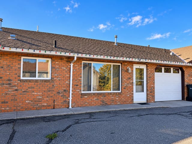 Townhouse for sale in 100 Mile House, 100 Mile House, 2 202 8th Street, 263192637 | Realtylink.org