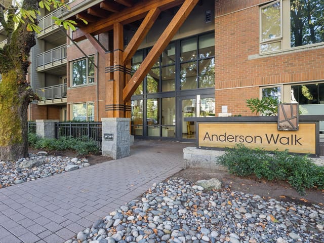 Apartment for sale in North Vancouver, North Vancouver, 304 119 W 22nd Street Street, 263192759 | Realtylink.org
