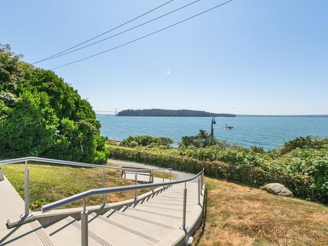 Apartment for sale in West Vancouver, West Vancouver, 208 2119 Bellevue Avenue, 263192790 | Realtylink.org