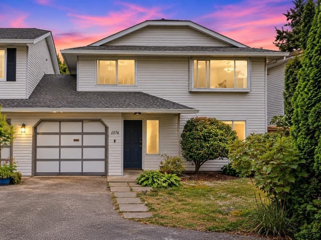 1/2 Duplex for sale in Surrey, South Surrey White Rock, 1576 161 Street, 263192988 | Realtylink.org