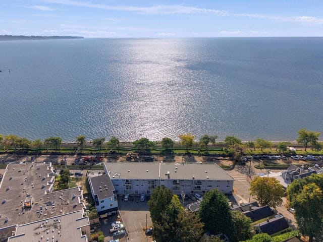 Apartment for sale in White Rock, South Surrey White Rock, 106 14881 Marine Drive, 263193106 | Realtylink.org