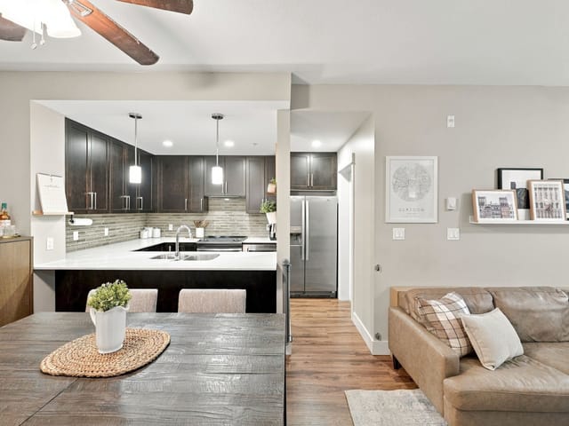 Apartment for sale in Port Coquitlam, Port Coquitlam, 218 2495 Wilson Avenue, 263193190 | Realtylink.org