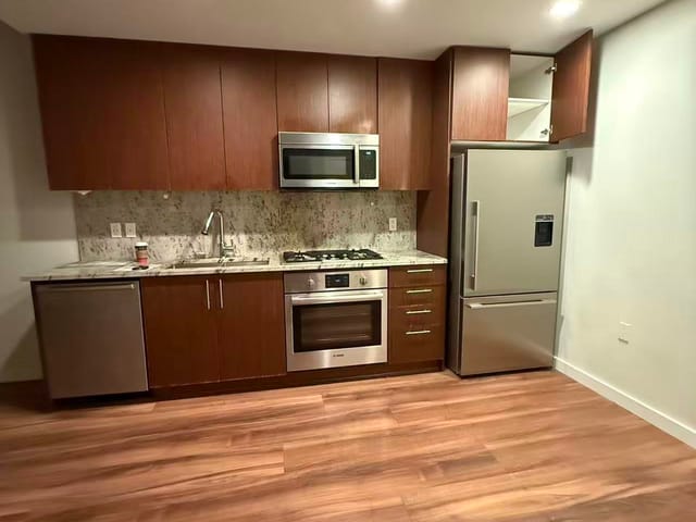 Apartment for rent in Richmond, Richmond, 3333 Sexsmith Road, 263193331 | Realtylink.org