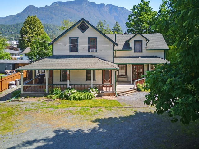 House for sale in Hope, Hope & Area, 1075 3rd Avenue, 263193372 | Realtylink.org