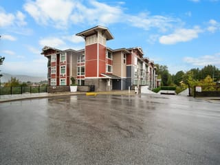 Apartment for sale in Abbotsford, Abbotsford, 111 2242 Whatcom Road, 263193943 | Realtylink.org