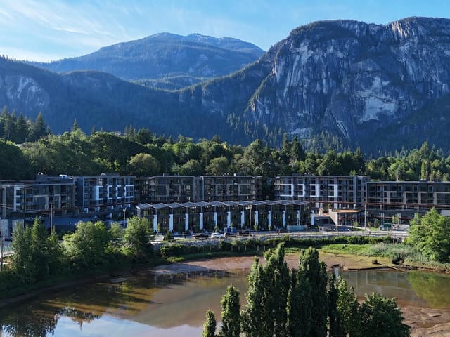 Apartment for sale in Squamish, Squamish, 415 1500 Scott Crescent, 263194191 | Realtylink.org