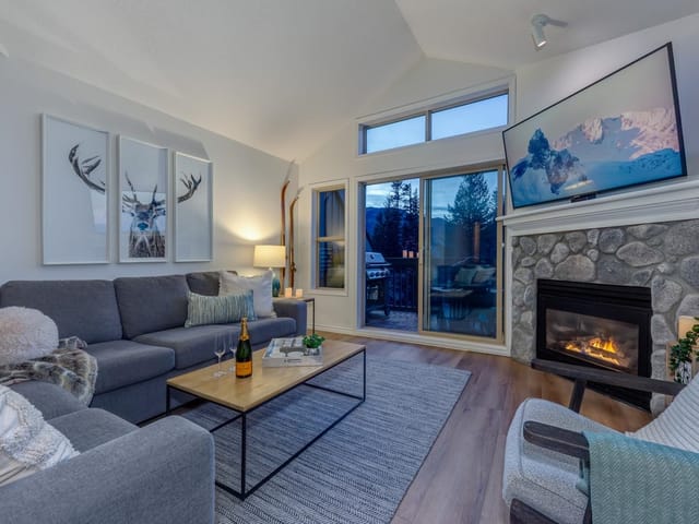 Townhouse for sale in Whistler, Whistler, 7 4890 Painted Cliff Road, 263194305 | Realtylink.org