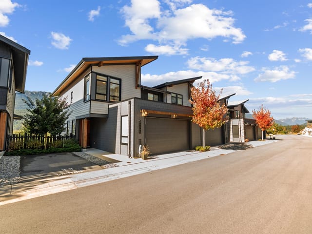 1/2 Duplex for sale in Squamish, Squamish, 41245 Highline Place, 263194463 | Realtylink.org