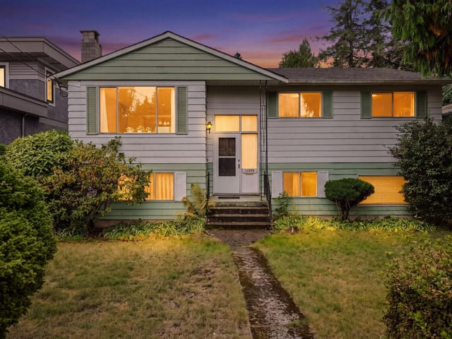 House for sale in White Rock, South Surrey White Rock, 13696 Blackburn Avenue, 263194521 | Realtylink.org
