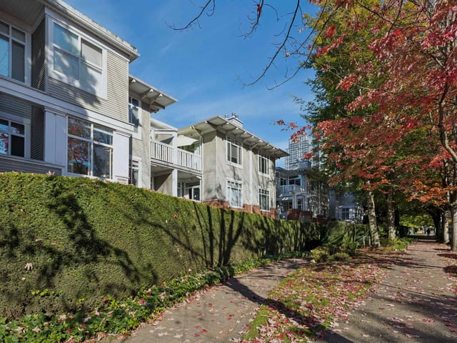 Apartment for sale in Vancouver, Vancouver West, 101 1675 W 10th Avenue, 263194536 | Realtylink.org