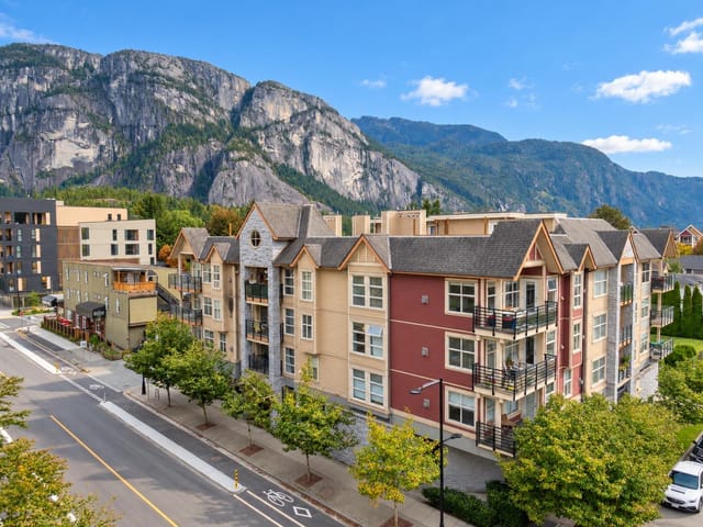 Apartment for sale in Squamish, Squamish, 404 1310 Victoria Street, 263194554 | Realtylink.org