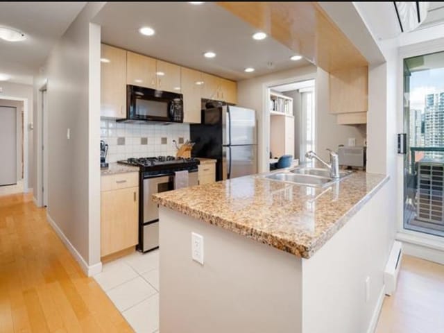 Apartment for rent in Vancouver, Vancouver West, 1907 1067 Marinaside Crescent, 263194637 | Realtylink.org