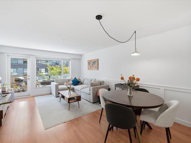 Apartment for sale in North Vancouver, North Vancouver, 102 221 E 3rd Street, 263194704 | Realtylink.org