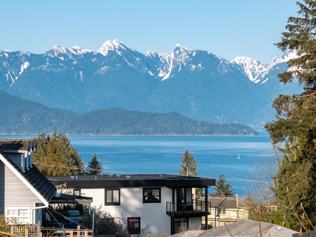House for sale in Gibsons, Sunshine Coast, 496 Spyglass Place, 263194892 | Realtylink.org