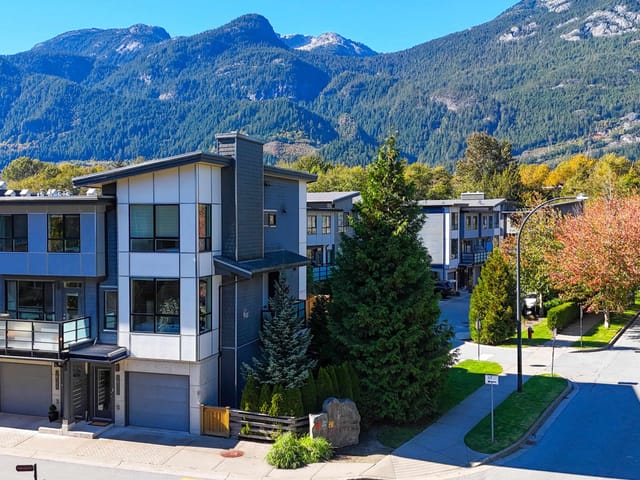 Townhouse for sale in Squamish, Squamish, 38375 Eaglewind Boulevard, 263194928 | Realtylink.org