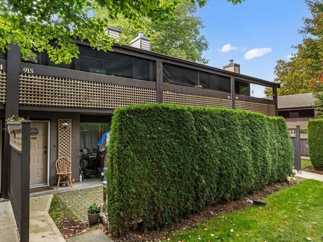 Townhouse for sale in Abbotsford, Abbotsford, 915 34909 Old Yale Road, 263195076 | Realtylink.org