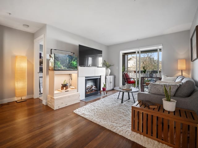 Apartment for sale in Surrey, Cloverdale, 210 19320 65 Avenue, 263195123 | Realtylink.org