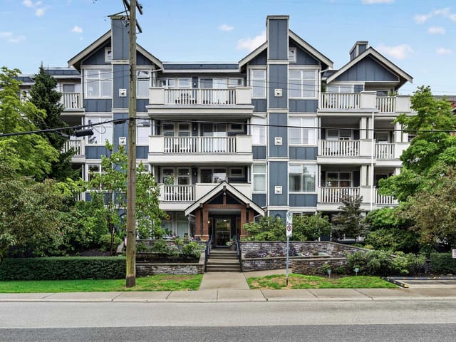 Apartment for sale in Surrey, South Surrey White Rock, 215 15392 16a Avenue, 263195203 | Realtylink.org