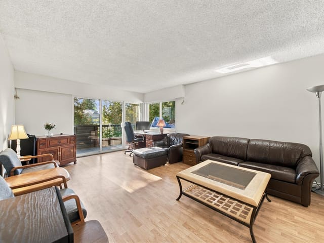 Apartment for sale in Surrey, North Surrey, 203 13530 Hilton Road, 263195218 | Realtylink.org
