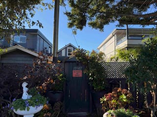 House for sale in White Rock, South Surrey White Rock, 15582 Victoria Avenue, 263195304 | Realtylink.org