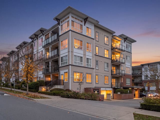 Apartment for sale in Surrey, Cloverdale, 416 6468 195a Street, 263195415 | Realtylink.org