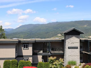Apartment for sale in Sechelt, Sunshine Coast, W202 5780 Trail Avenue, 263195463 | Realtylink.org